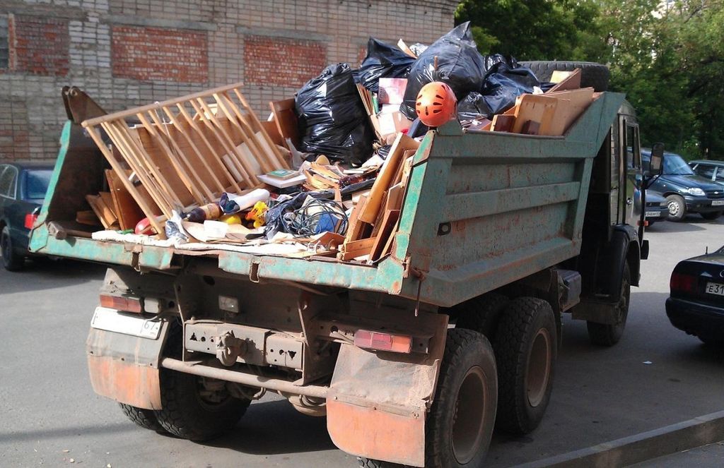 Вывоз мусора из магазина в Белорецке от ПроМусор: услуги, цена от 1774 руб., утилизация отходов