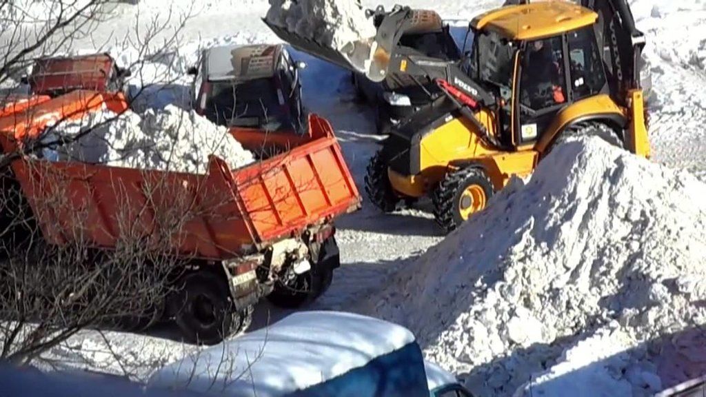 Вывоз снега с погрузкой в Белорецке для организаций и частных лиц в октябре