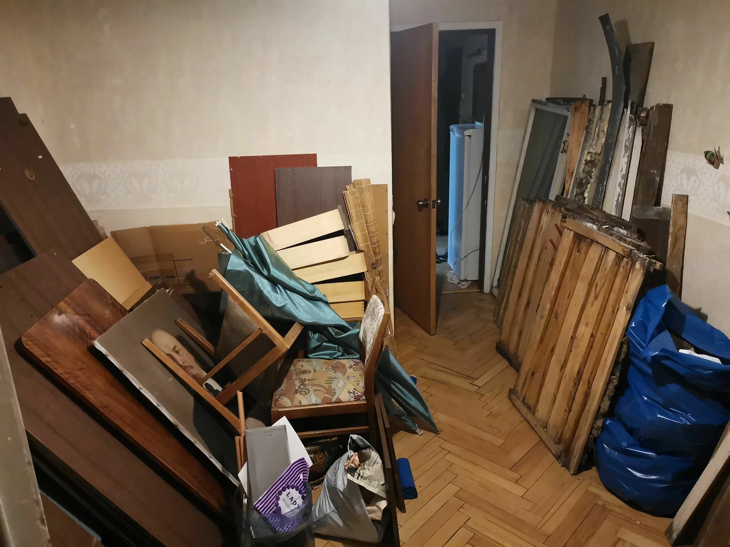 Демонтаж мебели с вывозом и утилизацией в Белорецке в октябре
